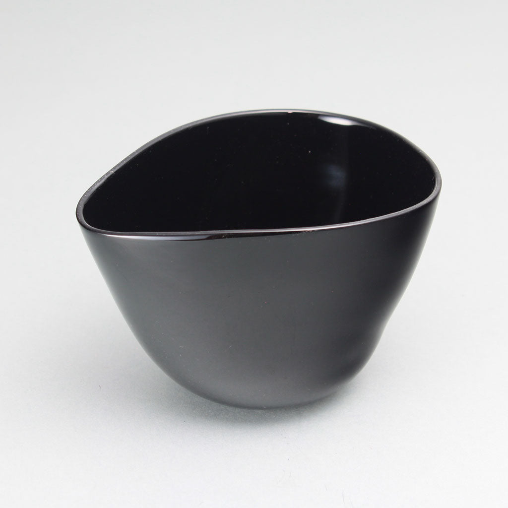 Yawa Katakuchi sake container (2 colors)