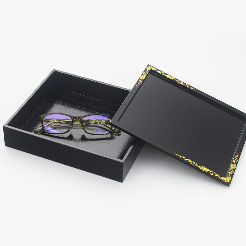 Matsu-Karakusa Temotobako box with lid