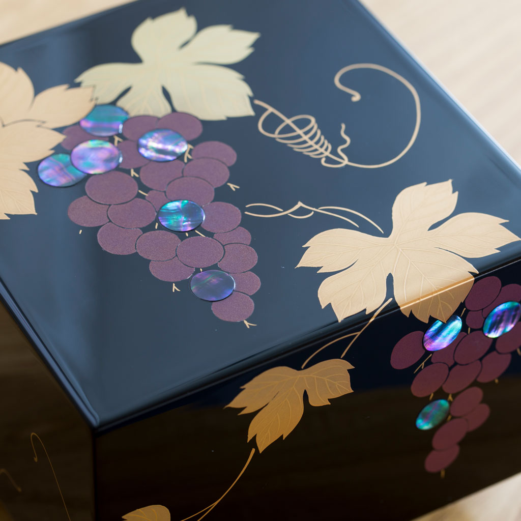 Grape jewelry box