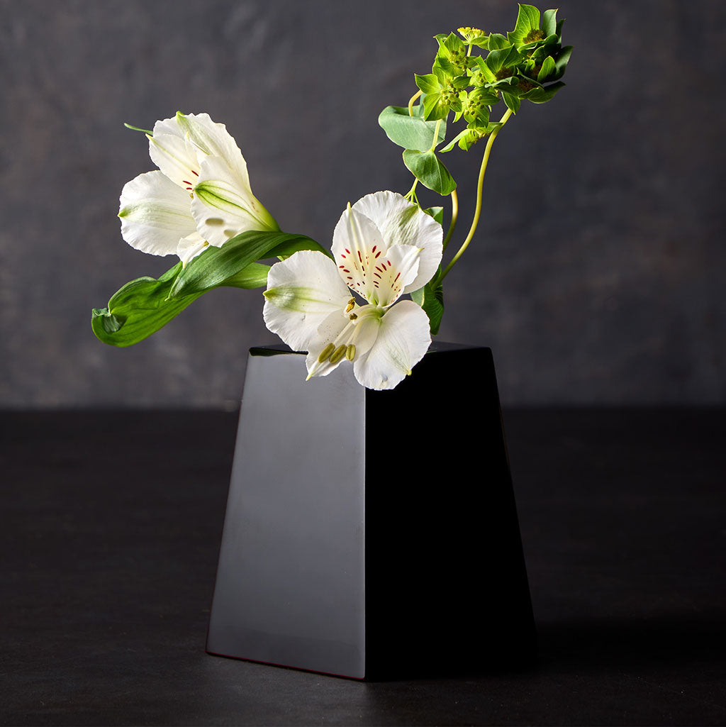 Black & Red flower vase (2 sizes)