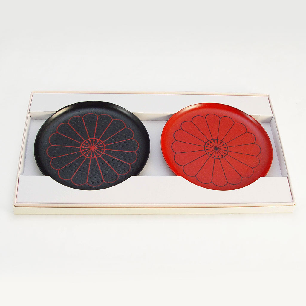 Kiku black & red plate set [2pc]