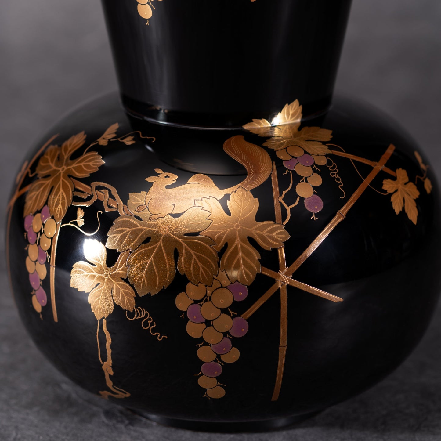 Risubudou flower vase